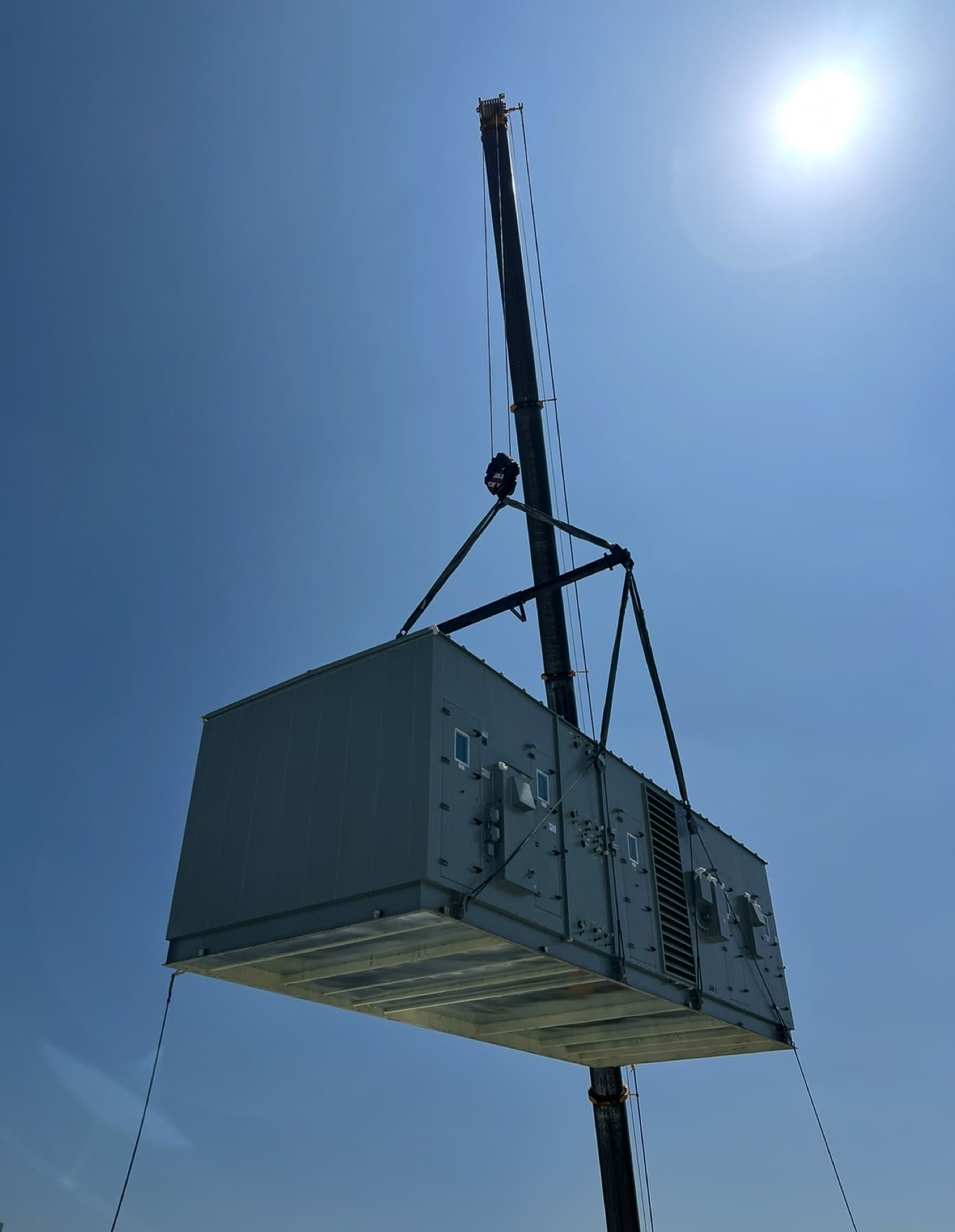 Change-out rigged clear of the roof line
