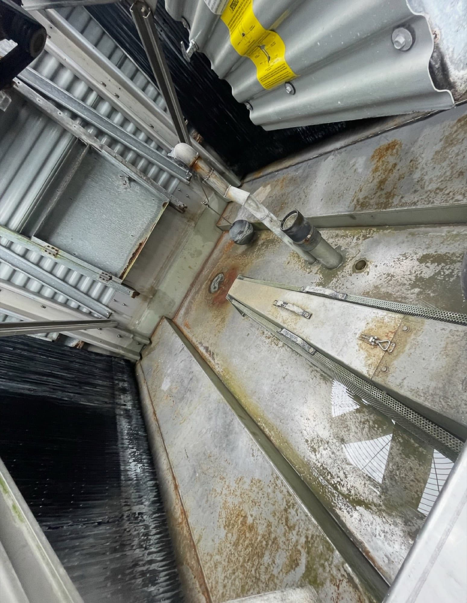 Tower internals stripped for scale and corrosion repair